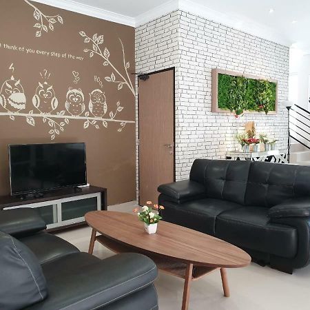 Danka@Taman Golf Residence Batam Extérieur photo